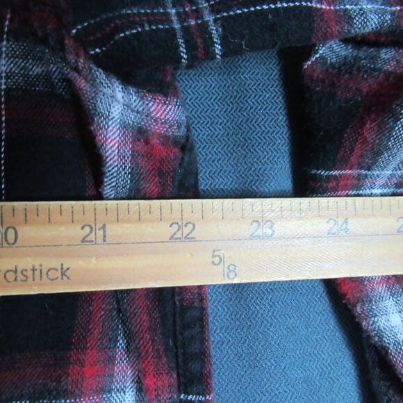 Boston Traders Shirt Mens Large Red Black Flannel Plaid Button 90s Y2K Cabincore - Picture 5 of 8